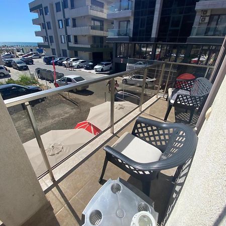 Apartament Andy Mamaia Nord 30 M De Plaja Navodari Dış mekan fotoğraf