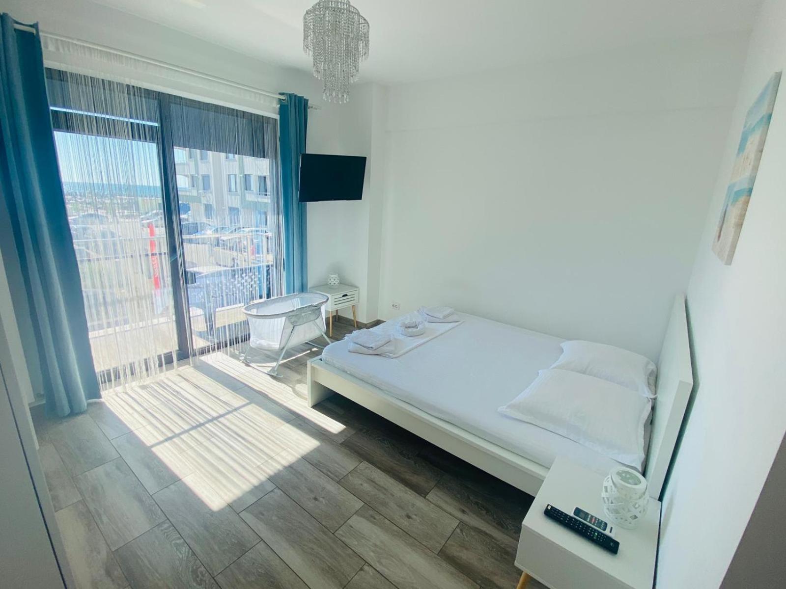 Apartament Andy Mamaia Nord 30 M De Plaja Navodari Dış mekan fotoğraf